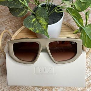 Dezi BackTrack Sunglasses